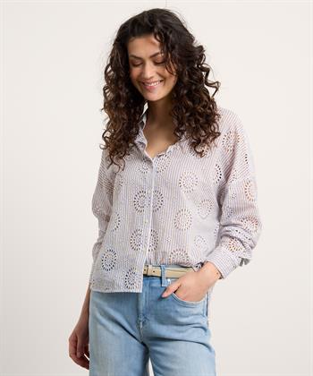 0039 Italien Bluse mit Lochstickerei Lucy