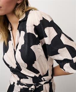 0039 Italien Überlappendes Kleid Muscheln Svenja