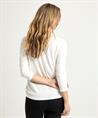 BeOne Shirt mit V-Ausschnitt-Falte