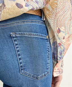 Cambio Jeans mit weitem Bein verkürztem Schnitt Francesca