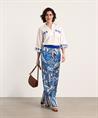 Caroline Biss Bluse mit gesticktem Blatt