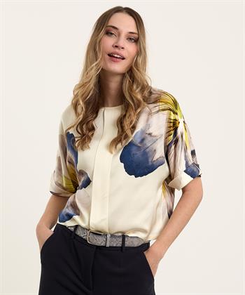 Caroline Biss seidige Bluse große Blume