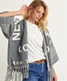 Giulia e Tu Poncho Strickjacke Buchstaben