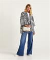 Giulia e Tu Poncho Strickjacke Buchstaben
