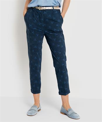 Jane Lushka Hose Osaka Travelstoff