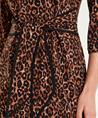 Joseph Ribkoff Kleid mit Panther-Print und Schleifen-Detail