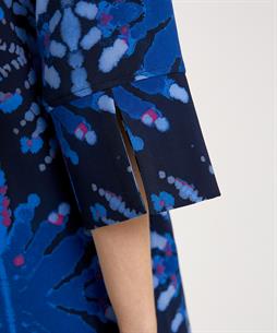 KYRA Kleid mit Rollkragen und Alloverdruck Janiek