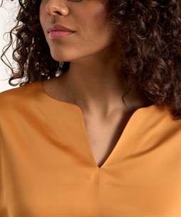 KYRA schwere Seidenbluse Ditte