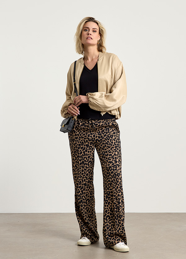 Look 027J