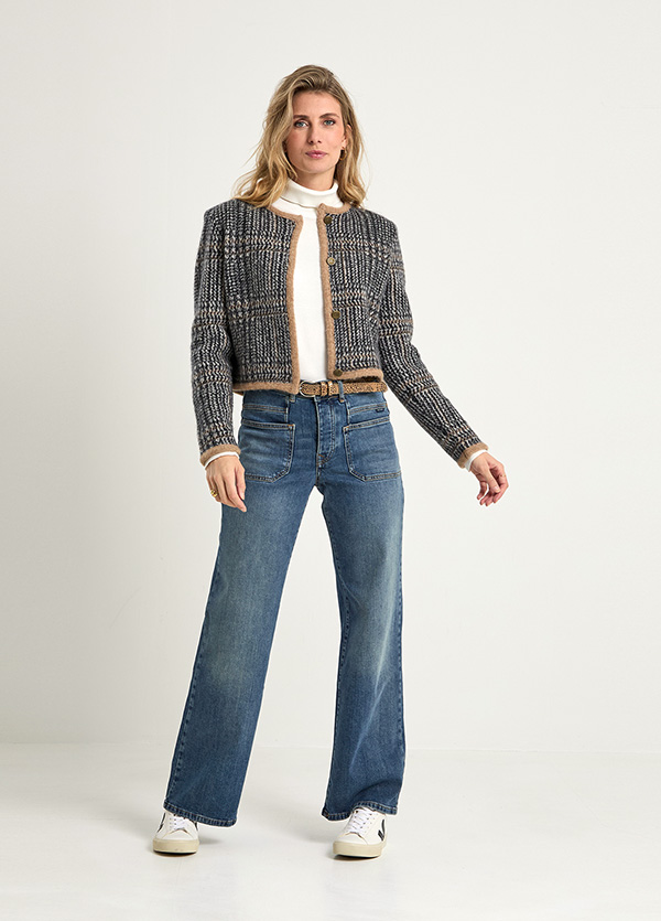 Look 047F