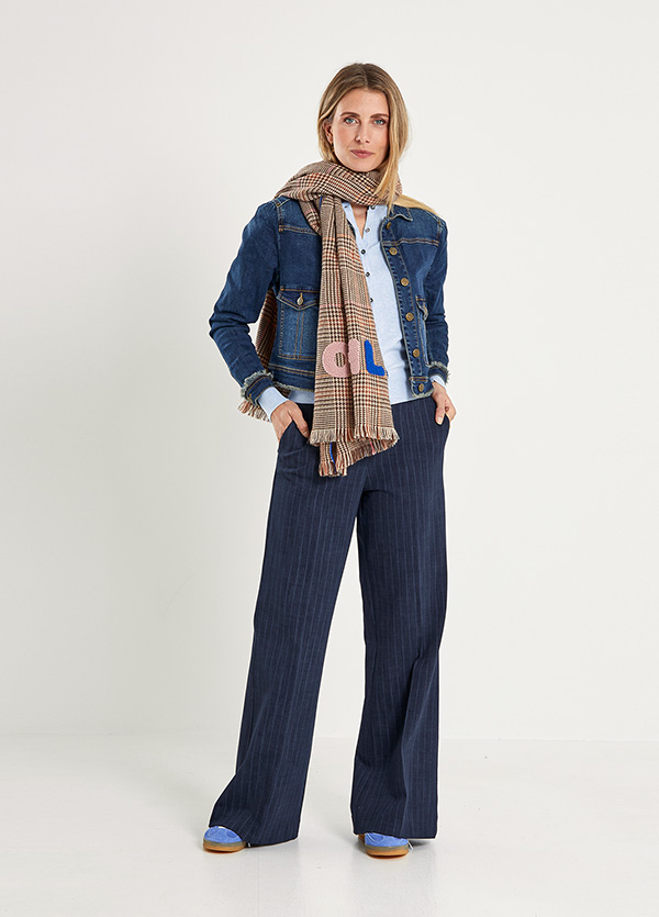 Look 056E