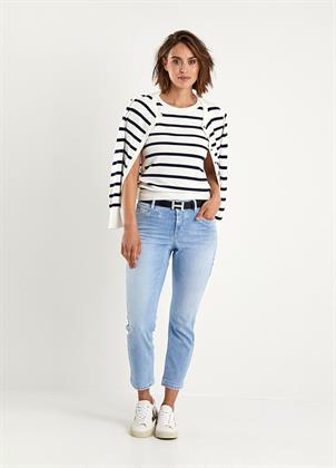 Look 077L