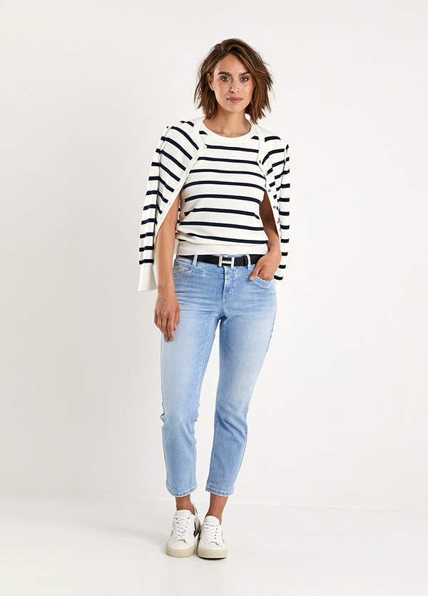 Look 077L