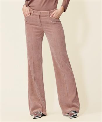 Luisa Cerano Ausgestellte Cordhose