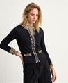 Marc Cain Strickjacke mit Panther-Print-Besatz