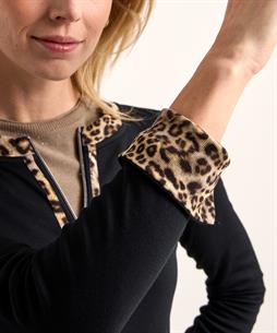 Marc Cain Strickjacke mit Panther-Print-Besatz