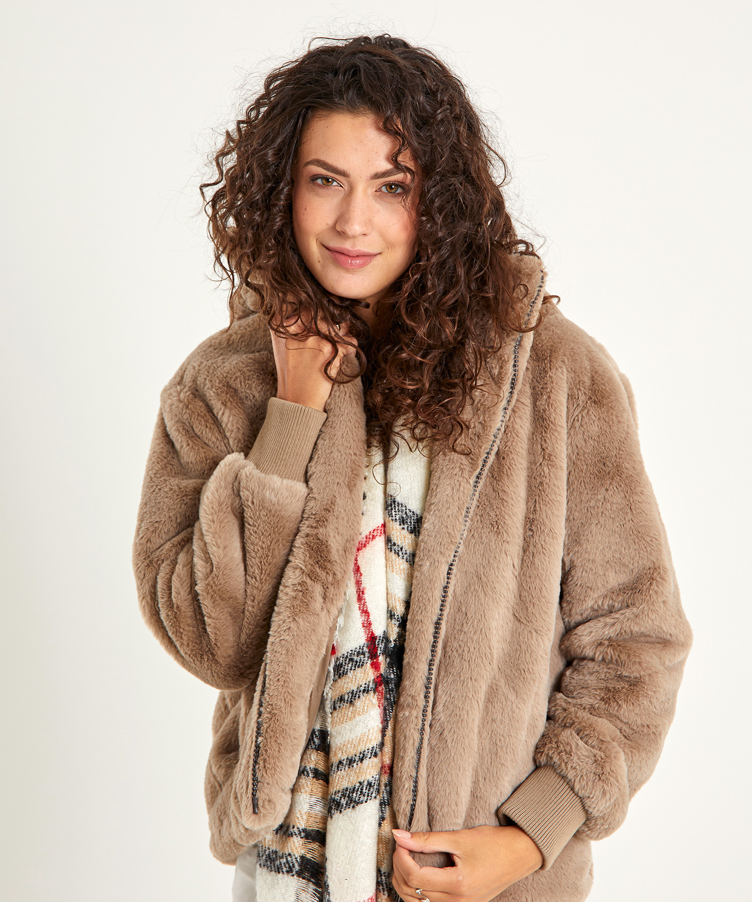 Outfit Gucci Pelzjacke Mantel Jacke Mantel Mit Echtfell Kapuze