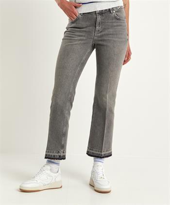OUI Cropped Jeans mit Nieten am Bund