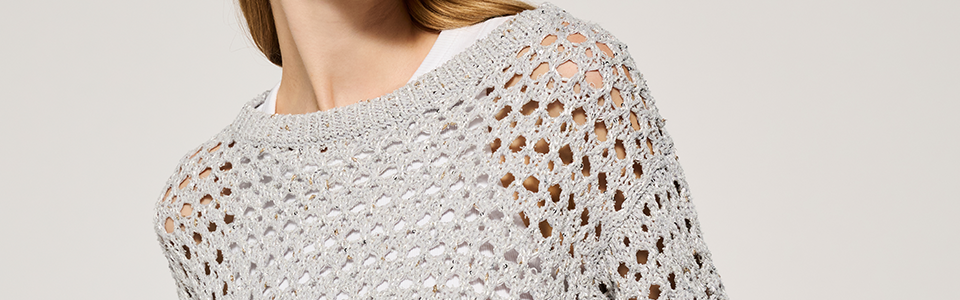 Pullover und Strickjacken