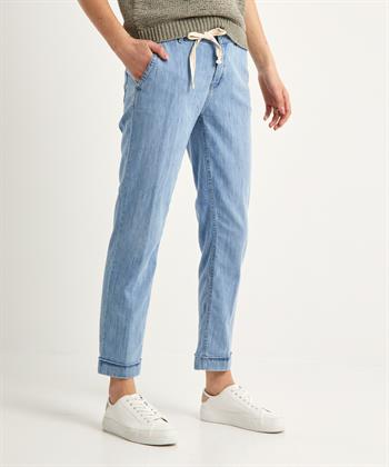Rosner Jeans aus weichem Denim mit Gürtel May