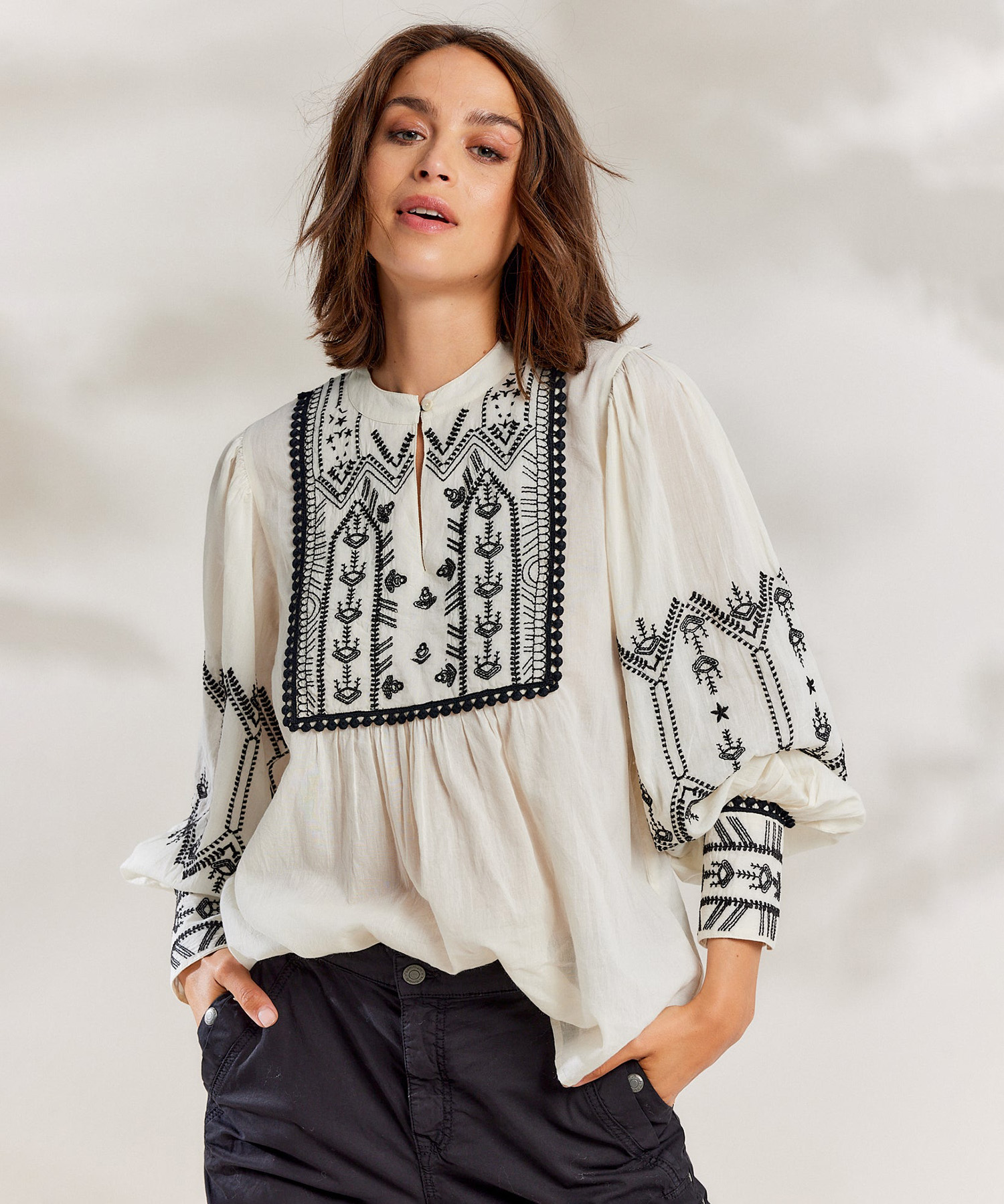 Bluse stickerei Outlet