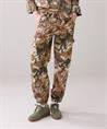 Summum Cargohose mit floralem Camouflage Print