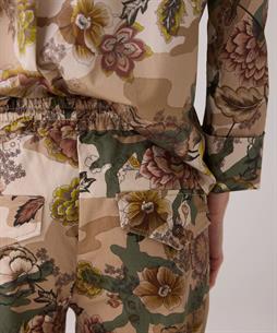 Summum Cargohose mit floralem Camouflage Print