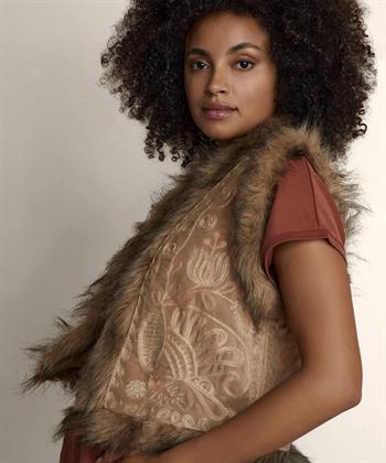 Summum Gilet embroidery