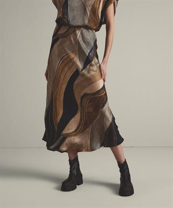 Summum Rock flowy lines
