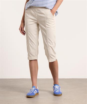 TONI pull-on capri Hose Sue